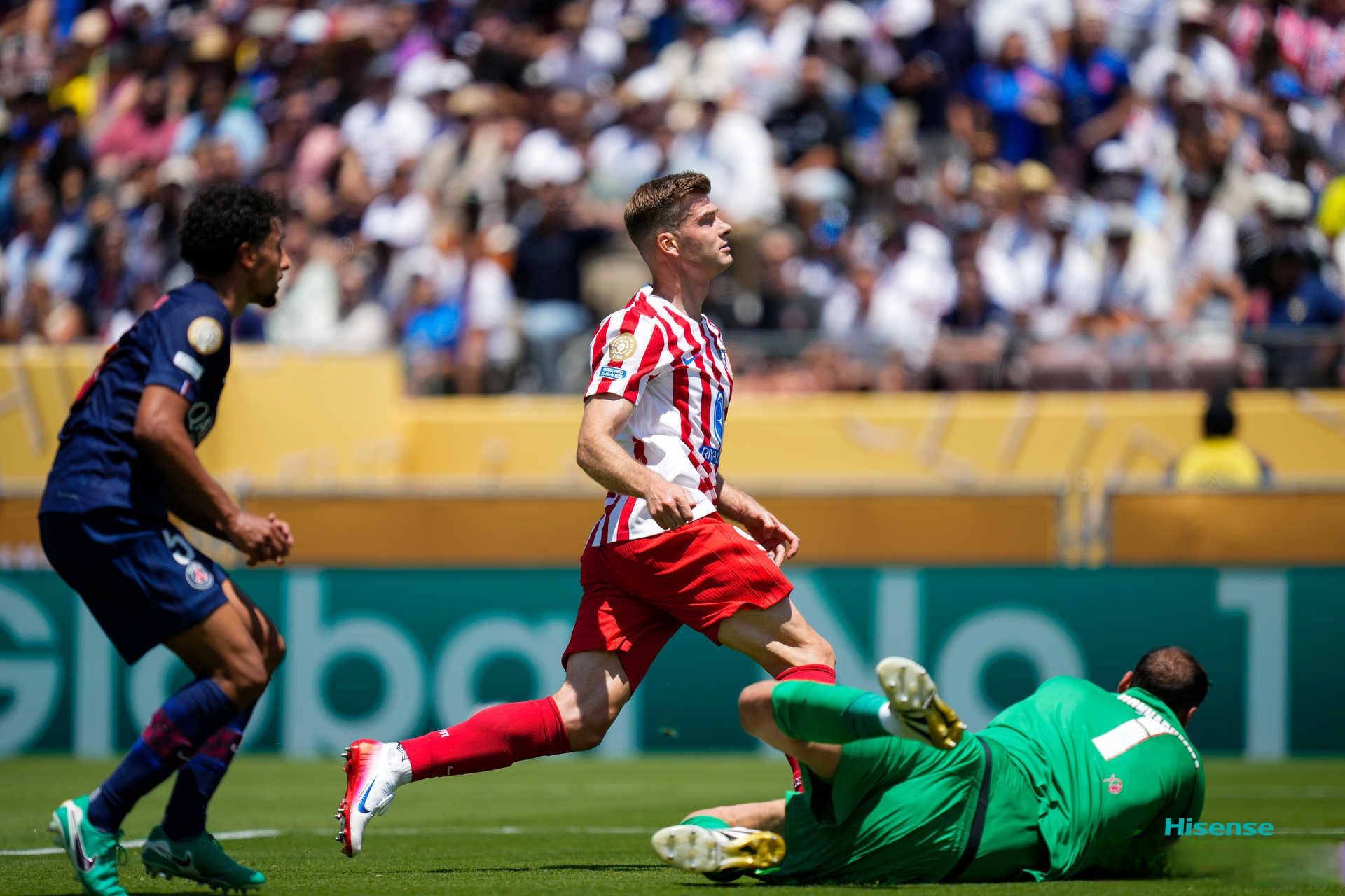 爱游戏官方网站-冲刺阶段阿斯顿维拉官宣签约——法甲节点到来；球迷炸锅；数据趋势出现新变化的简单介绍