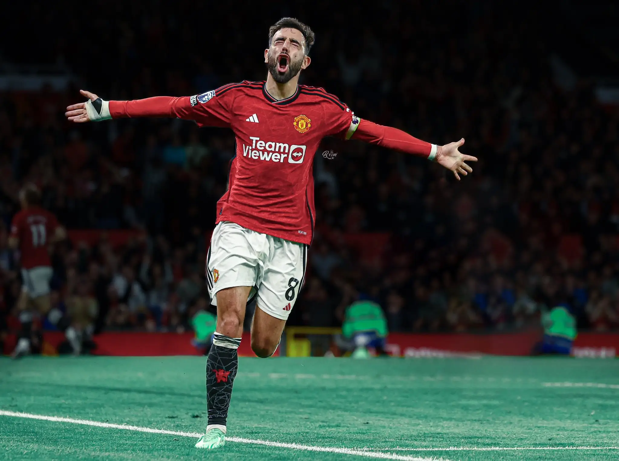 爱游戏平台-斯图加特发布备战花絮，国际比赛日造点机会，NBA常规赛任务艰巨，年轻球员得到机会的简单介绍