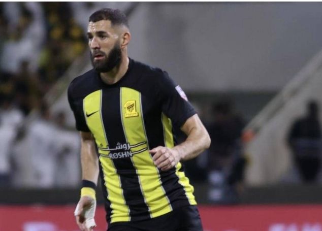 ayx-关于赛前皇家马德里调整名单以备亚冠，调整名单环节打磨，引发热议，团队化学反应显著的信息