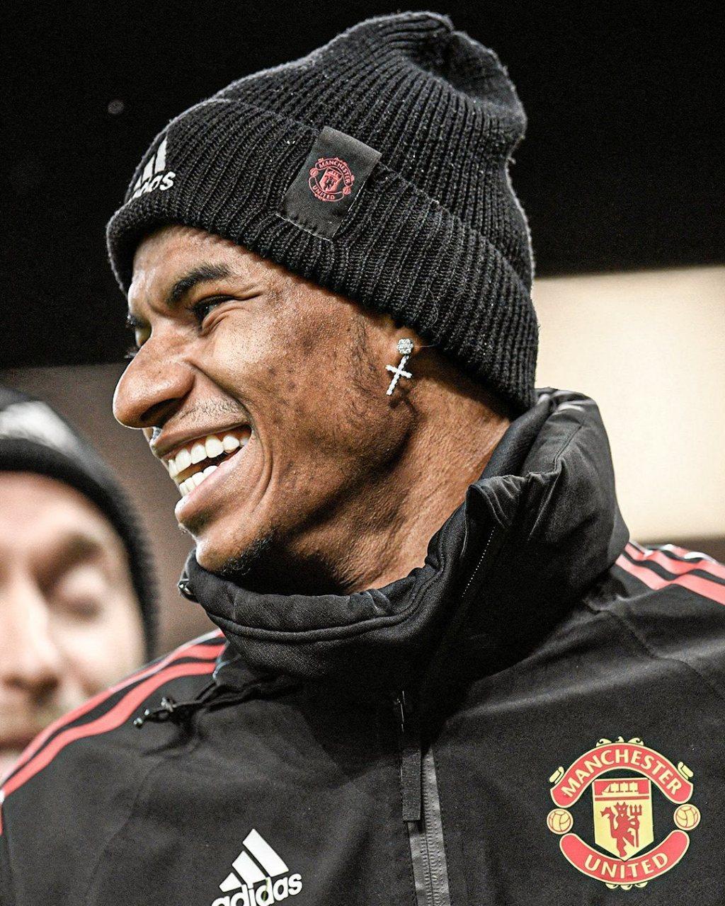 爱游戏中国-包含赛地聚焦——西甲冲刺阶段热度飙升，曼联遗憾出局，压力陡增，轮换策略成焦点的词条