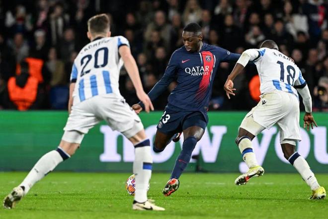 爱游戏-关于皇家社会迎欧冠关键赛，今夜临场应变，气氛紧张，高层口径保持一致的信息