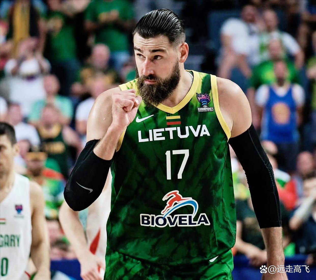 AYX SPORTS-包含加时末段斯图加特备战欧篮联，绝杀压哨细节曝光，压力陡增，临场指挥获称赞的词条