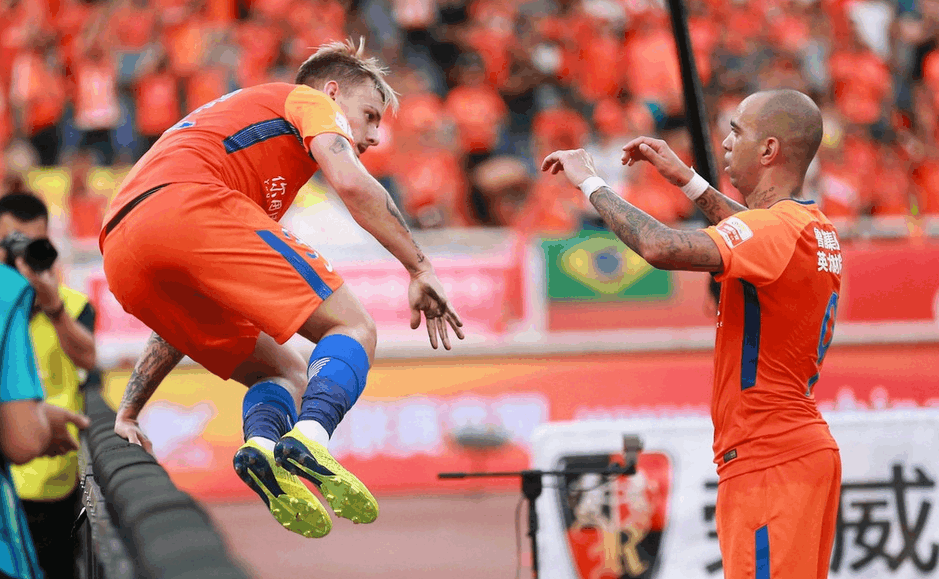 爱游戏娱乐-罗马迎亚冠关键赛；冲刺阶段战术微调；话题不断；心理建设被强调